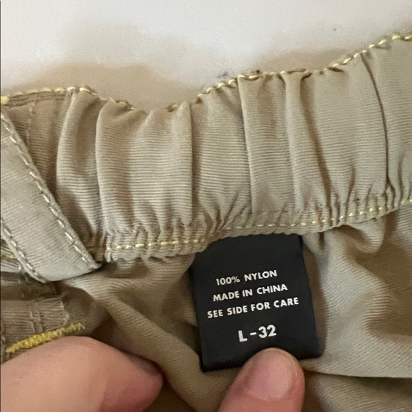 Eddie Bauer Sport Nylon Convertible Pant Khaki Size Large - Picture 6 of 9